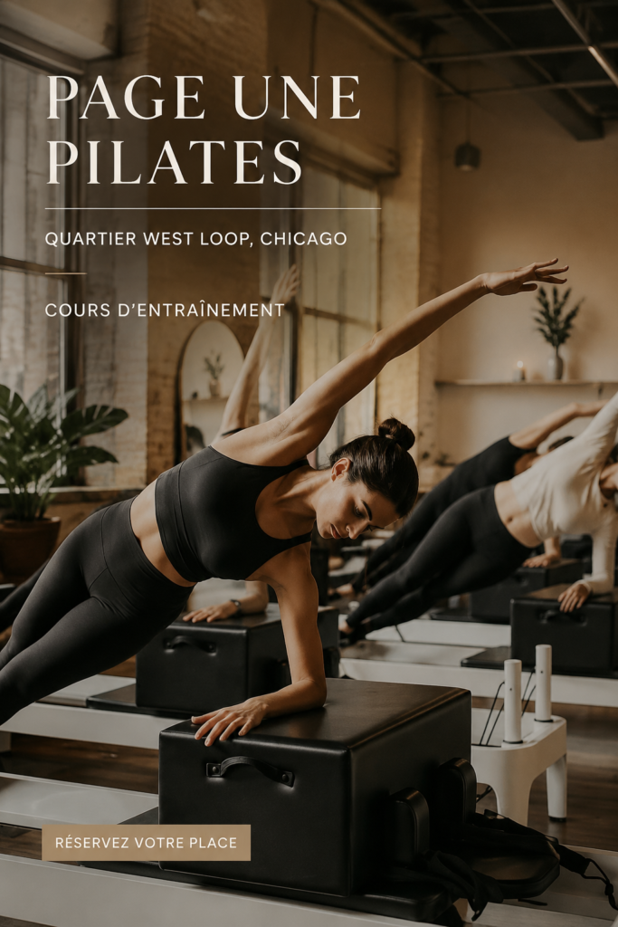 Une femme pratiquant le pilates dans un studio à Chicago