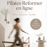 Séance de Pilates Reformer à domicile avec une femme qui utilise le reformer