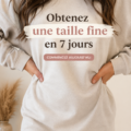 Femme sourire affichant une taille affinée grâce à une routine simple.