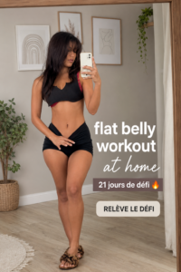 Femme faisant des exercices à la maison pour un ventre plat