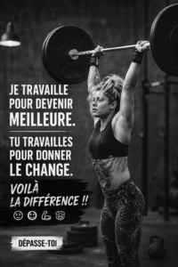 Femme souriante pratiquant le yoga pour améliorer son bien-être intérieur et extérieur.