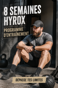 Femme en train de s'entraîner avec du matériel Hyrox, détermination et force