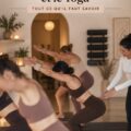 Une femme pratiquant le yoga dans un parc ensoleillé.