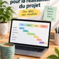 Femme souriante planifiant son projet sportif sur un ordinateur