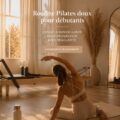 Femme pratiquant le Pilates doux dans un cadre naturel